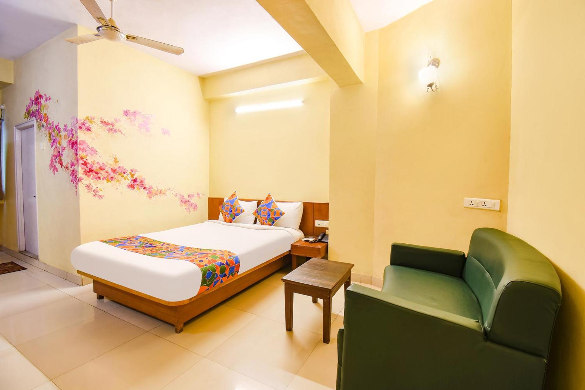 Fabhotel Prime Yash Residency - Nr Lonavala Railway Station 외부 사진
