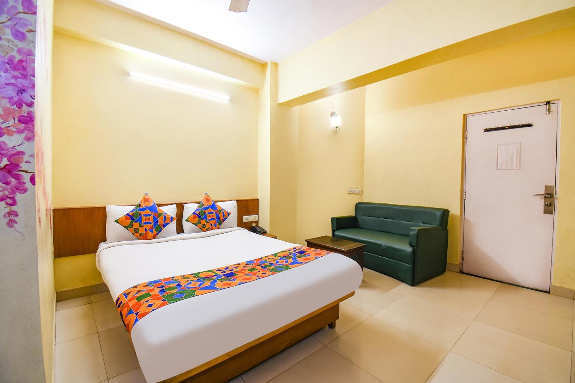 Fabhotel Prime Yash Residency - Nr Lonavala Railway Station 외부 사진